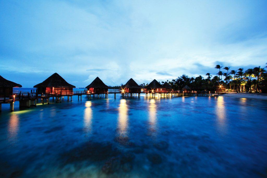 Overwater Bungalows Hotel Kia Ora Bora Bora