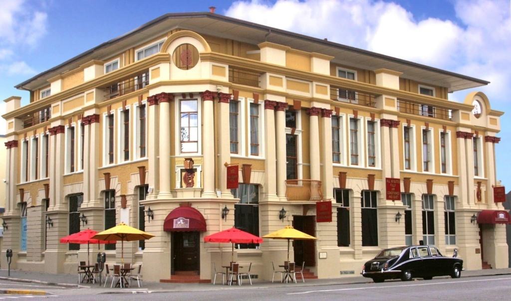 County Hotel, Napier