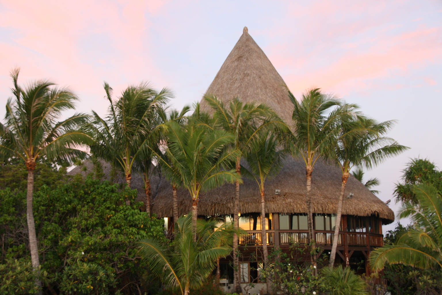 Qamea Honeymoon Bure Exterior