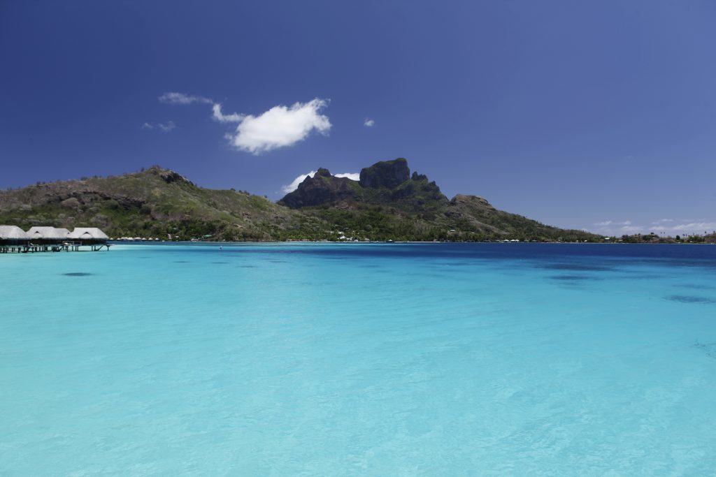 Turquoise lagoon Sofitel Private Island Bora Bora